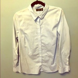 Women’s fitted button down shirt. New, never worn